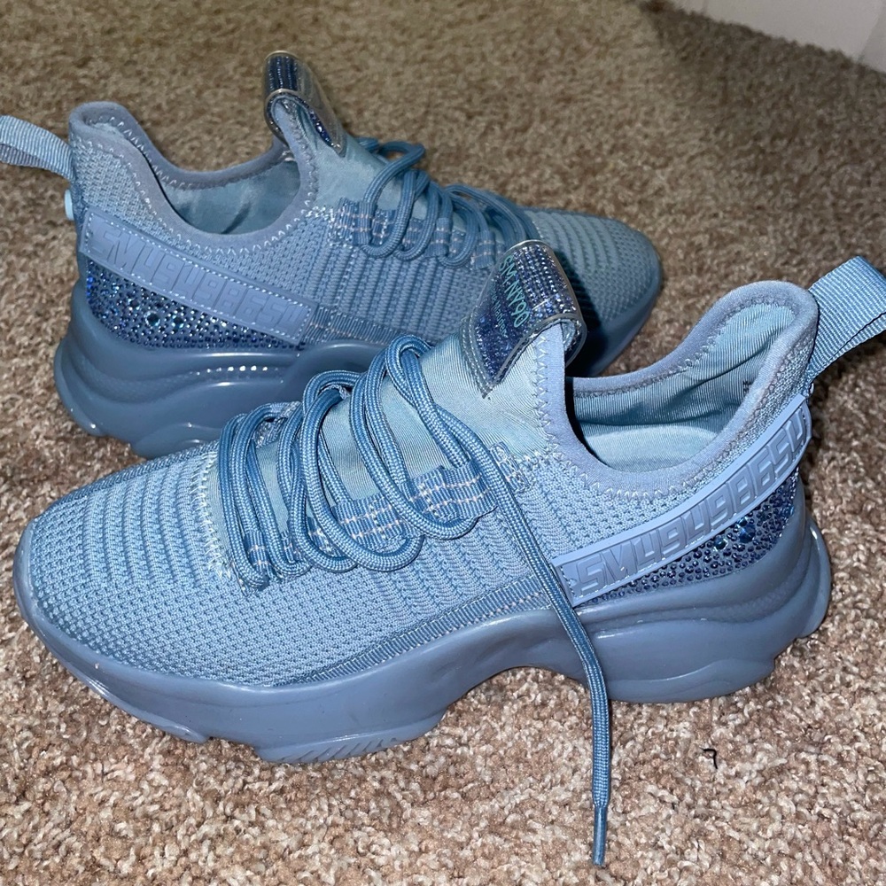 Steve Madden Maxima Sneakers NWOT